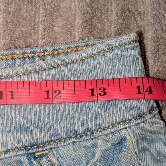 American Eagle Light Wash Denim Mini Skirt Size 6 High Waisted  Pockets - Picture 6 of 7